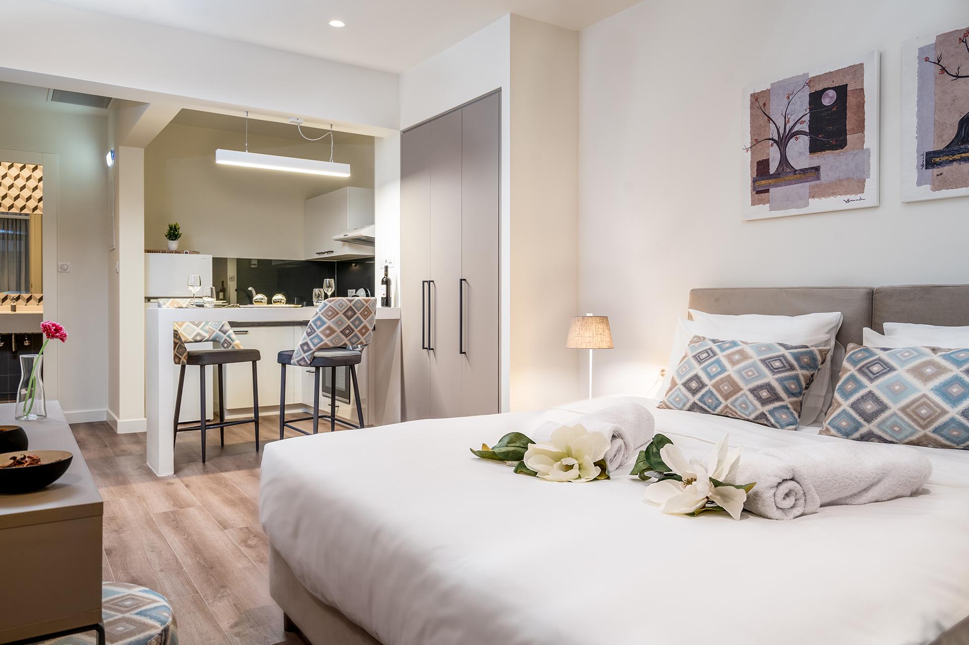 Urban Nest - Suites & Apartments アテネ エクステリア 写真